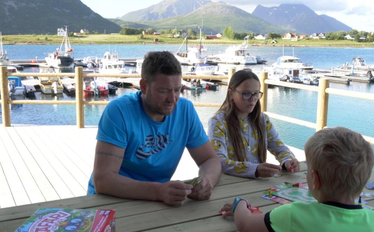 Lofoten Rorbuutleie - Lilleeidet Gravdal  المظهر الخارجي الصورة